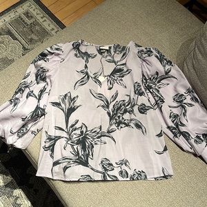 Super cute lightweight blouse!